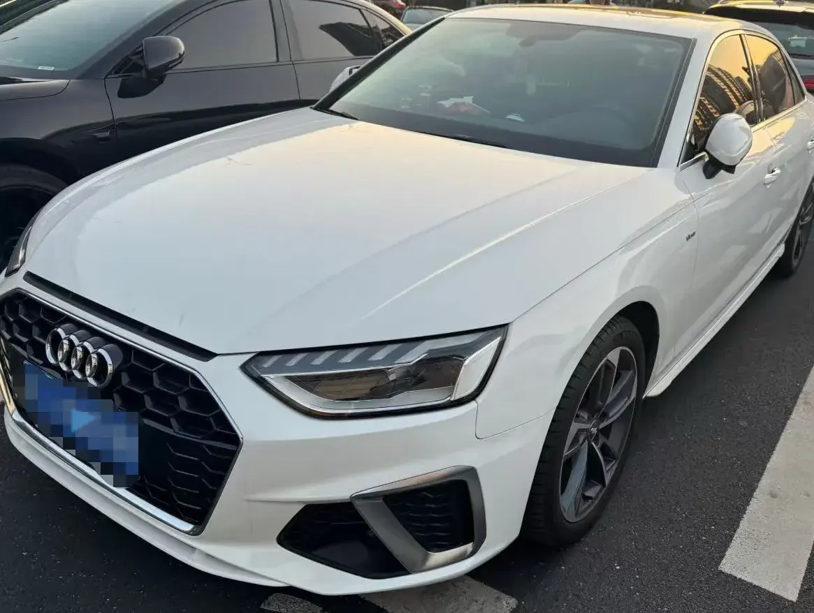 2020 Audi A4L 2.0T 190HP L4 7DCT