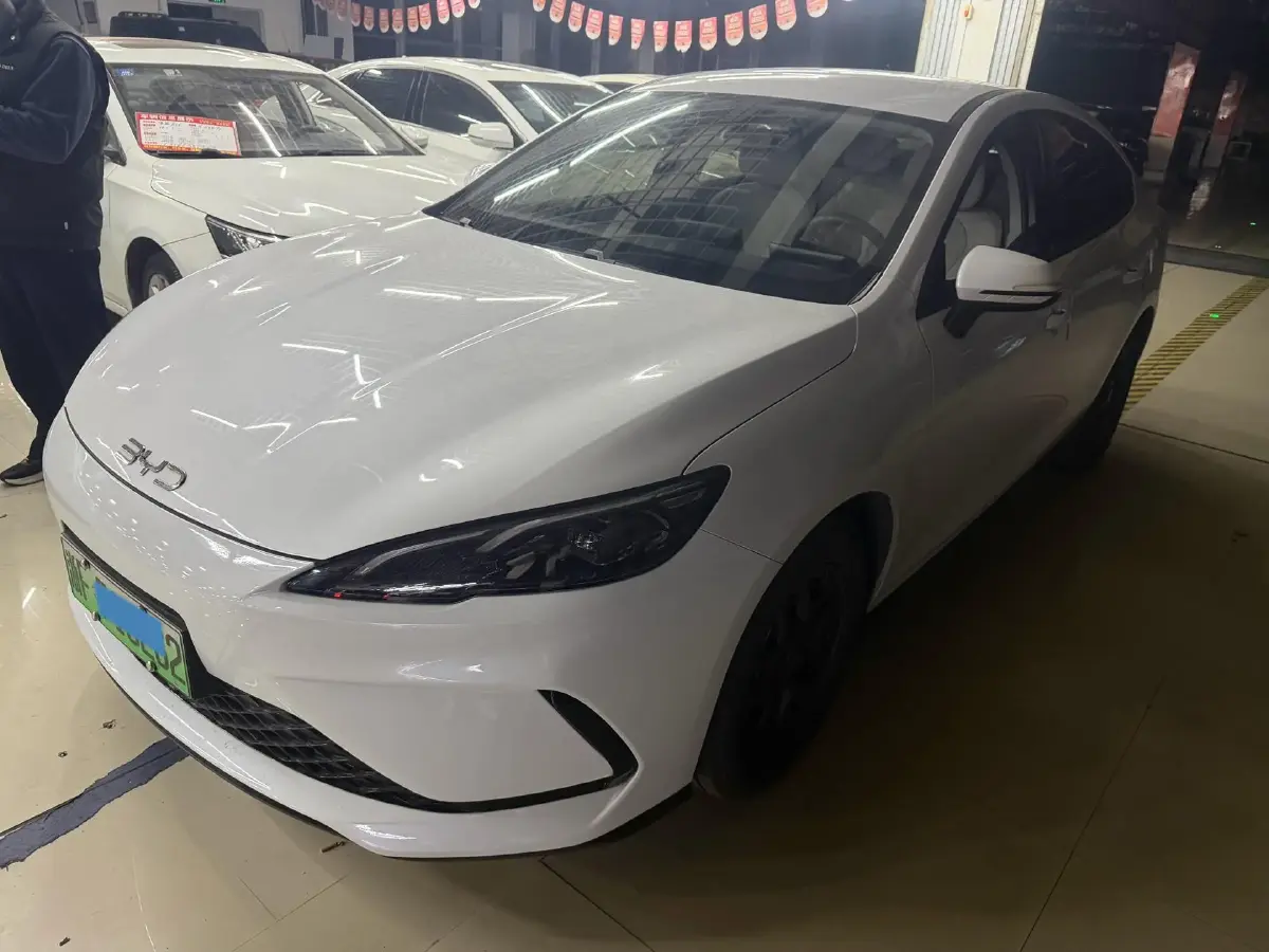 2025 BYD Seal05 DM-i 1.5L 101HP L4 E-CVT PHEV 7.68KWH