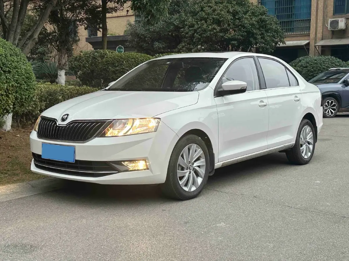 2018 Skoda Rapid 1.6L 110HP L4 6AT