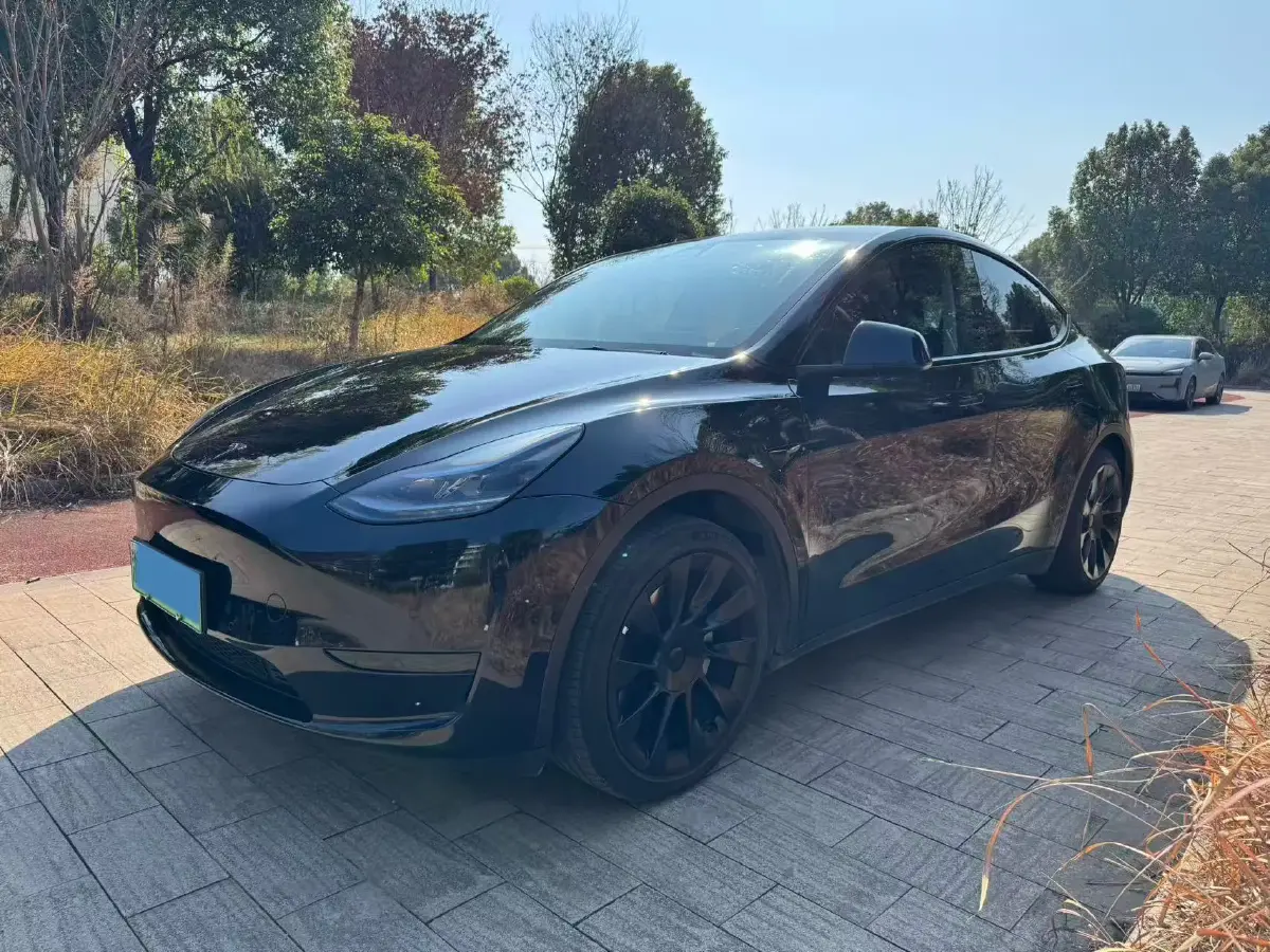 2022 Tesla Model Y BEV 60KWH