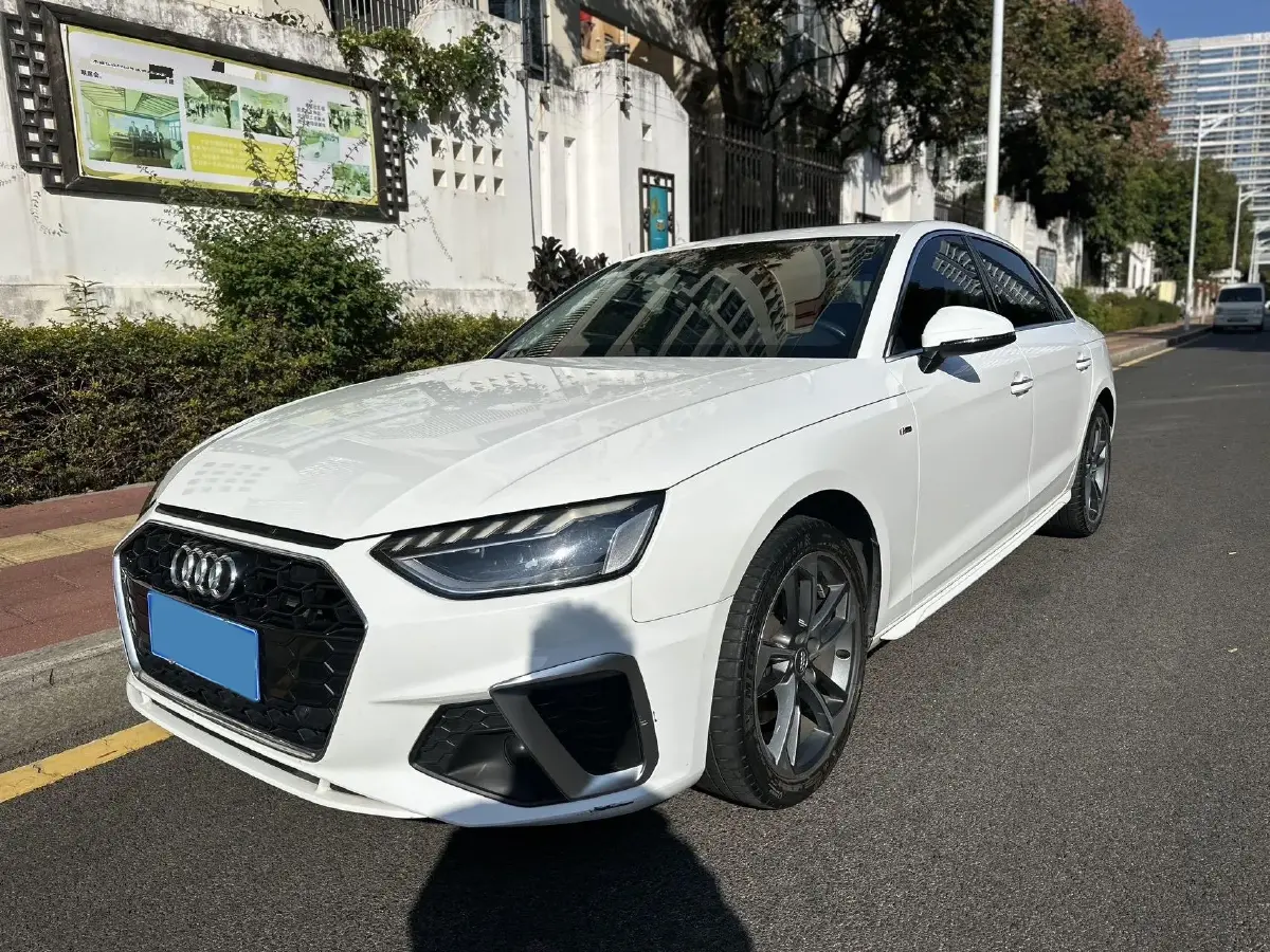 2020 Audi A4L 2.0T 190HP L4 7DCT