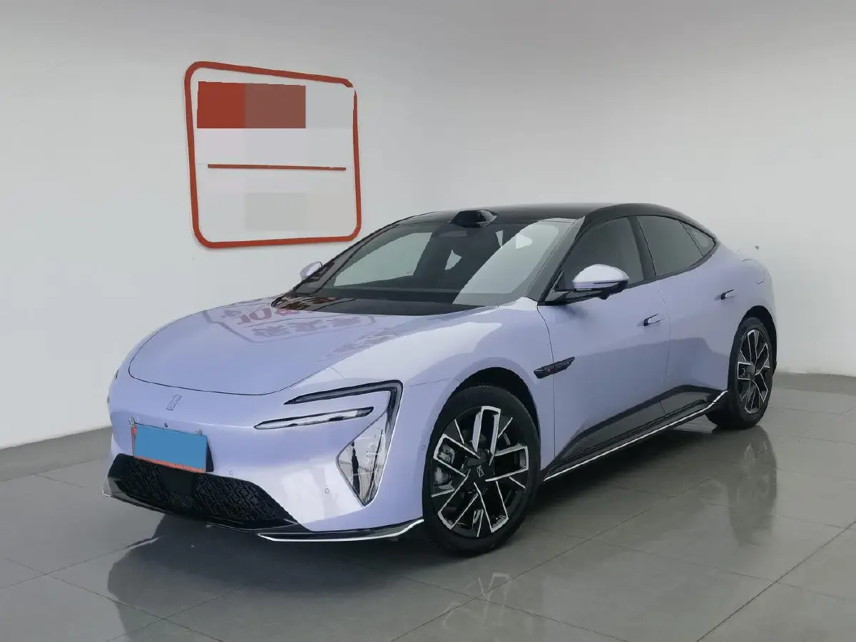 2025 Avatr 06 REEV 156HP REEV