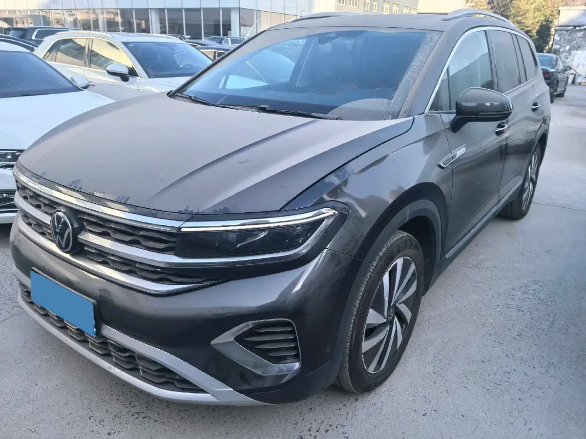 2022 Volkswagen Talagon 2.0T 220HP L4 7DCT