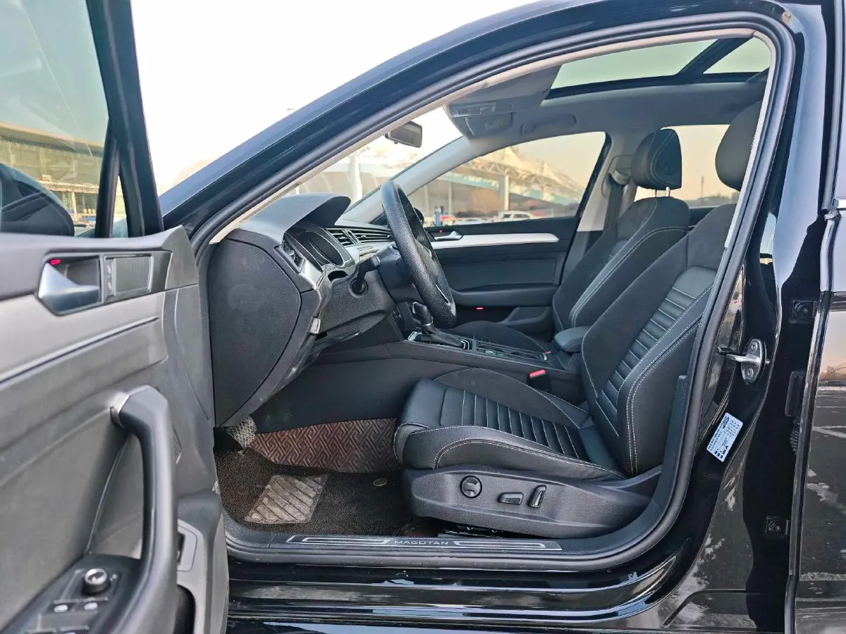 2020 Volkswagen Magotan 1.4T 150HP L4 7DCT,autocango,china used car exporter,china ev exporter,chinese used car exporter,chinese used ev exporter