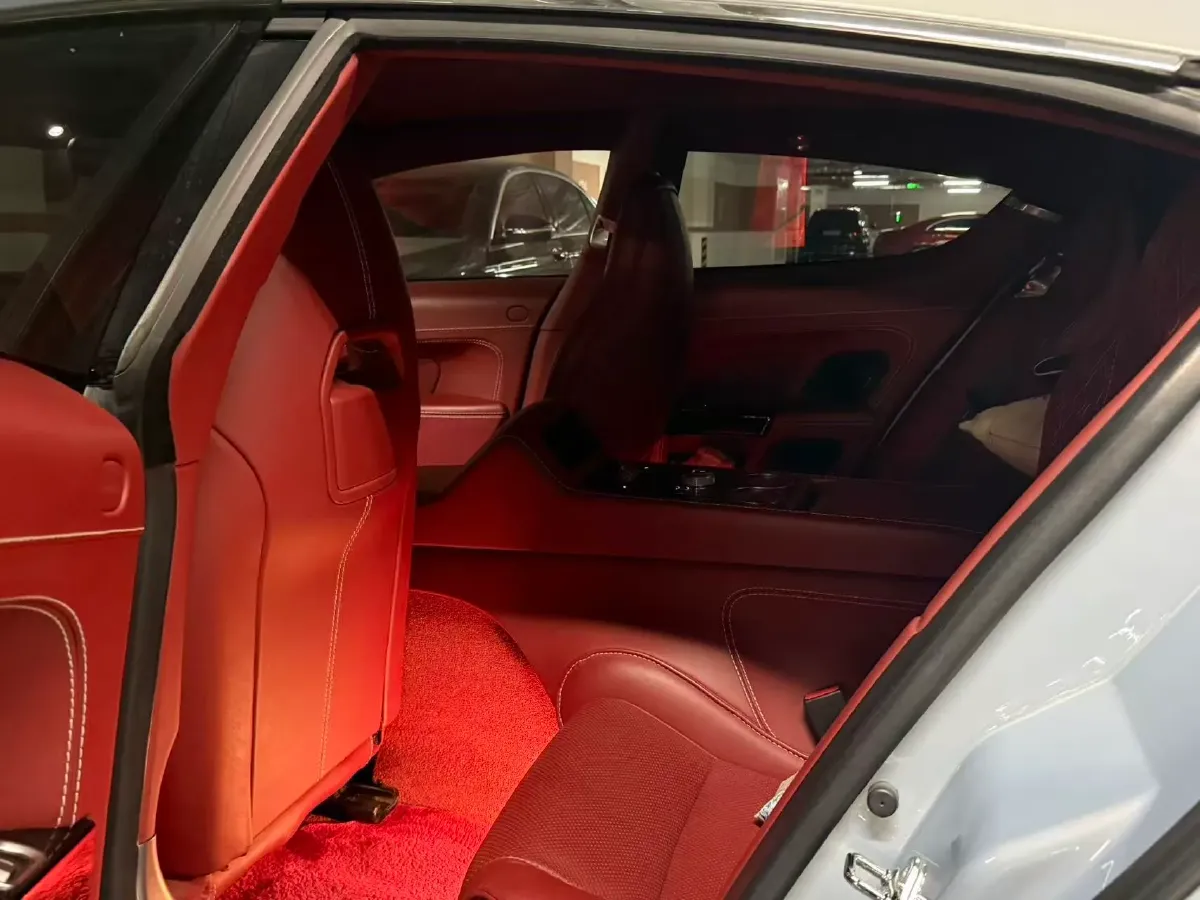 2017 Aston Martin Rapide 6.0L 560HP V12 8AT,autocango,china used car exporter,china ev exporter,chinese used car exporter,chinese used ev exporter