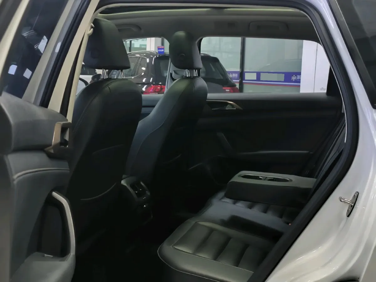 2022 Ford Transit 2.0T 202HP L4 6AT,autocango,china used car exporter,china ev exporter,chinese used car exporter,chinese used ev exporter