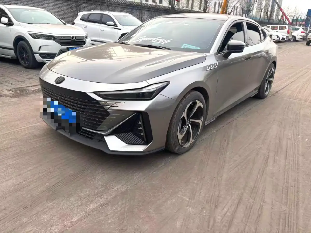 2022 ChangAn UNI-V 1.5T 188HP L4 7DCT
