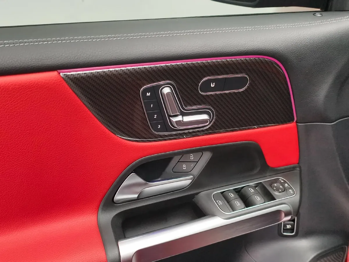 2021 Mercedes-Benz GLB AMG 2.0T 306HP L4 8DCT,autocango,china used car exporter,china ev exporter,chinese used car exporter,chinese used ev exporter