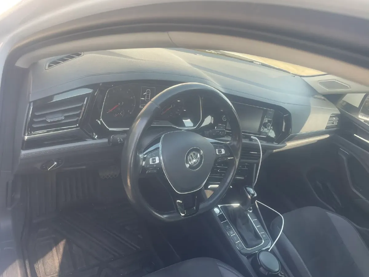 2019 Luxgen Grand 7 MPV 2.0T 188HP L4 6AT,autocango,china used car exporter,china ev exporter,chinese used car exporter,chinese used ev exporter