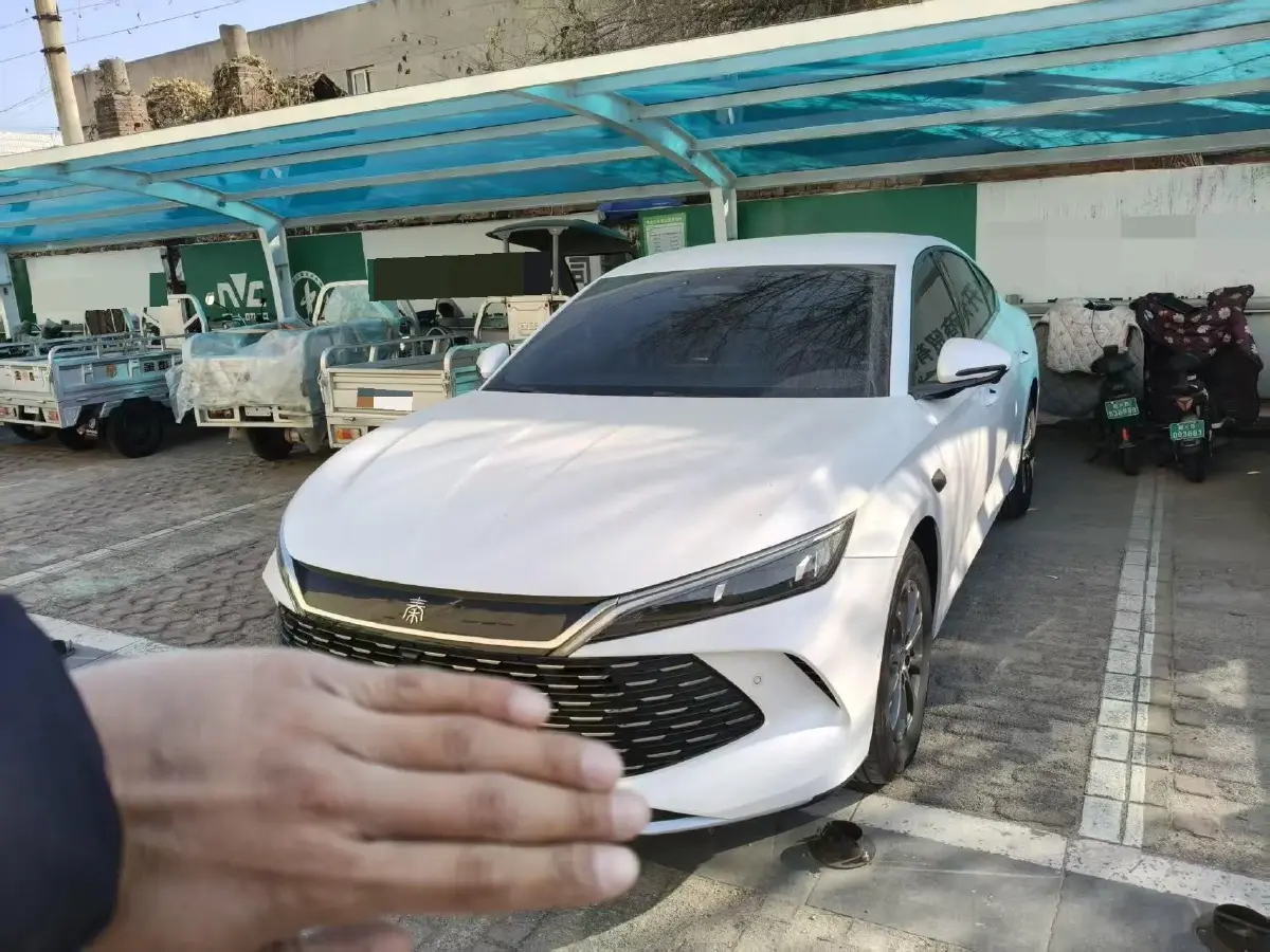 2025 BYD QinL 1.5L 101HP L4 E-CVT PHEV 10.08KWH