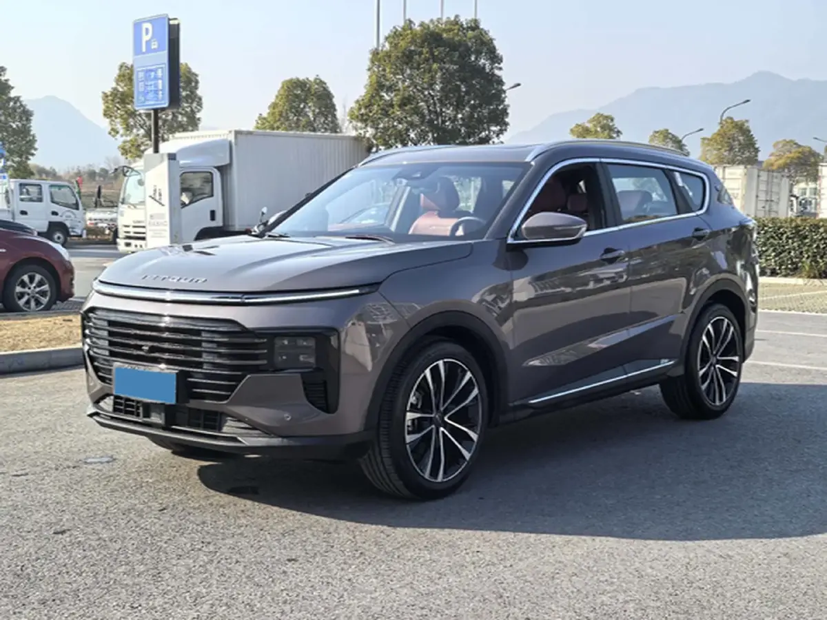 2025 KaiYi KunLun 2.0T 254HP L4 7DCT