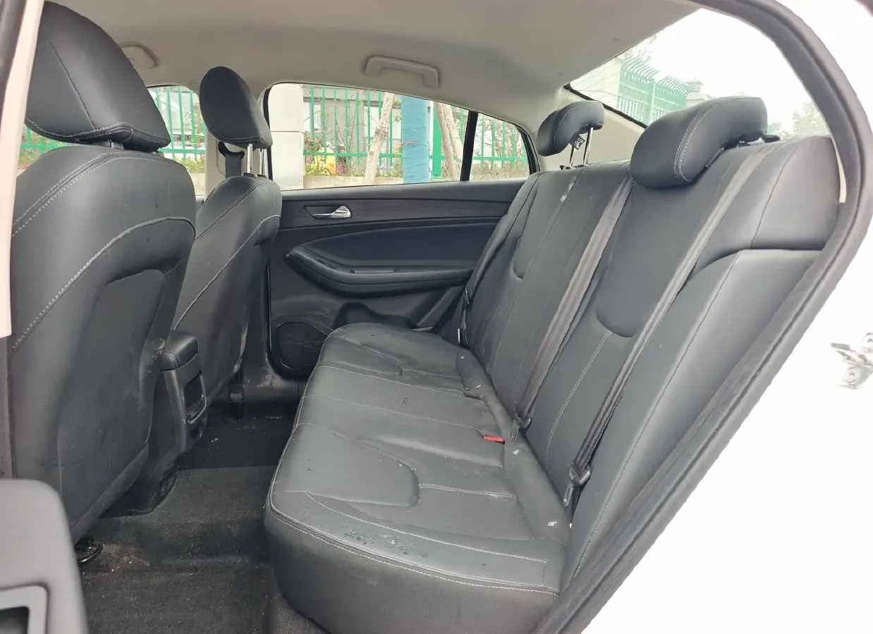 2024 Chery Arrizo 5 1.5L 120HP L4 5MT,autocango,china used car exporter,china ev exporter,chinese used car exporter,chinese used ev exporter