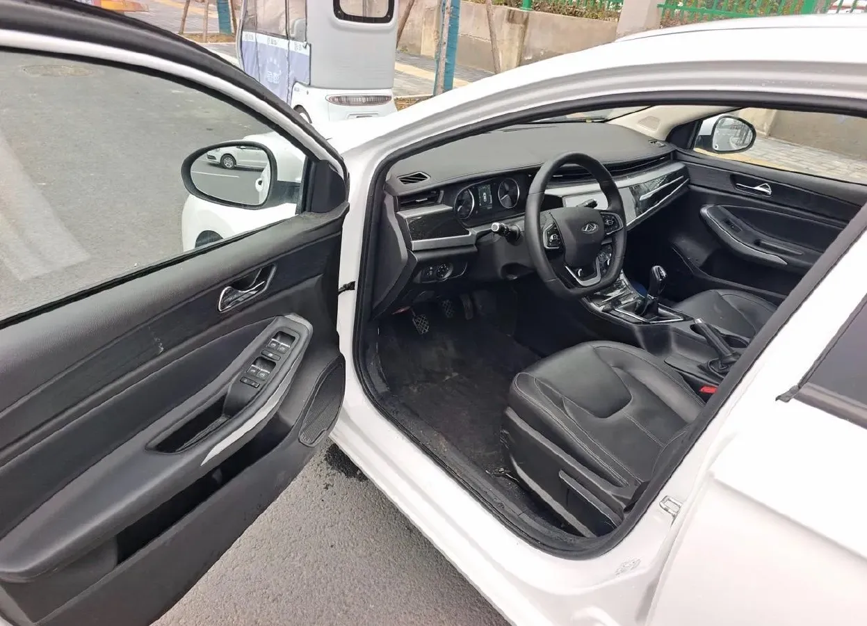 2024 Chery Arrizo 5 1.5L 120HP L4 5MT,autocango,china used car exporter,china ev exporter,chinese used car exporter,chinese used ev exporter