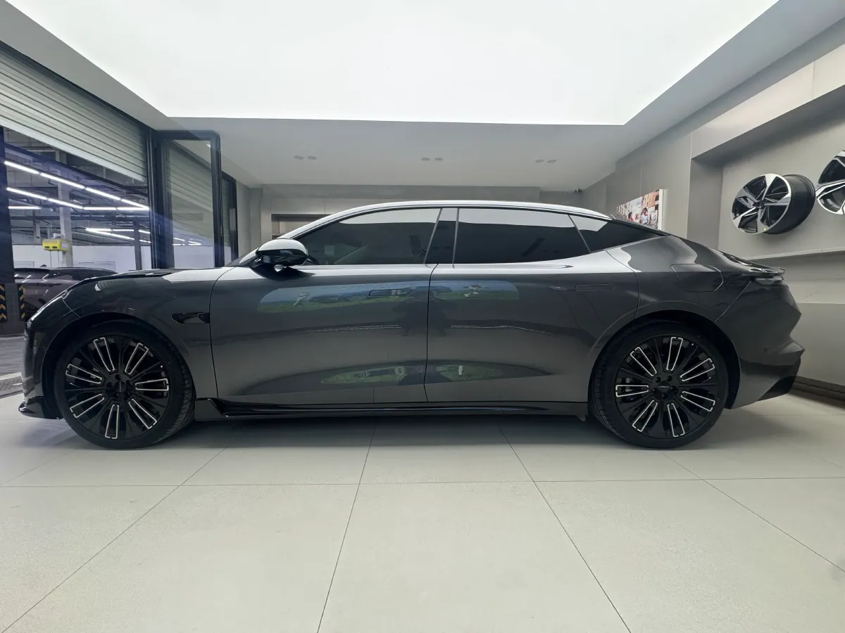 2025 LYNK&CO 10 EM-P 1.5T 163HP L4 3DHT PHEV,autocango,china used car exporter,china ev exporter,chinese used car exporter,chinese used ev exporter