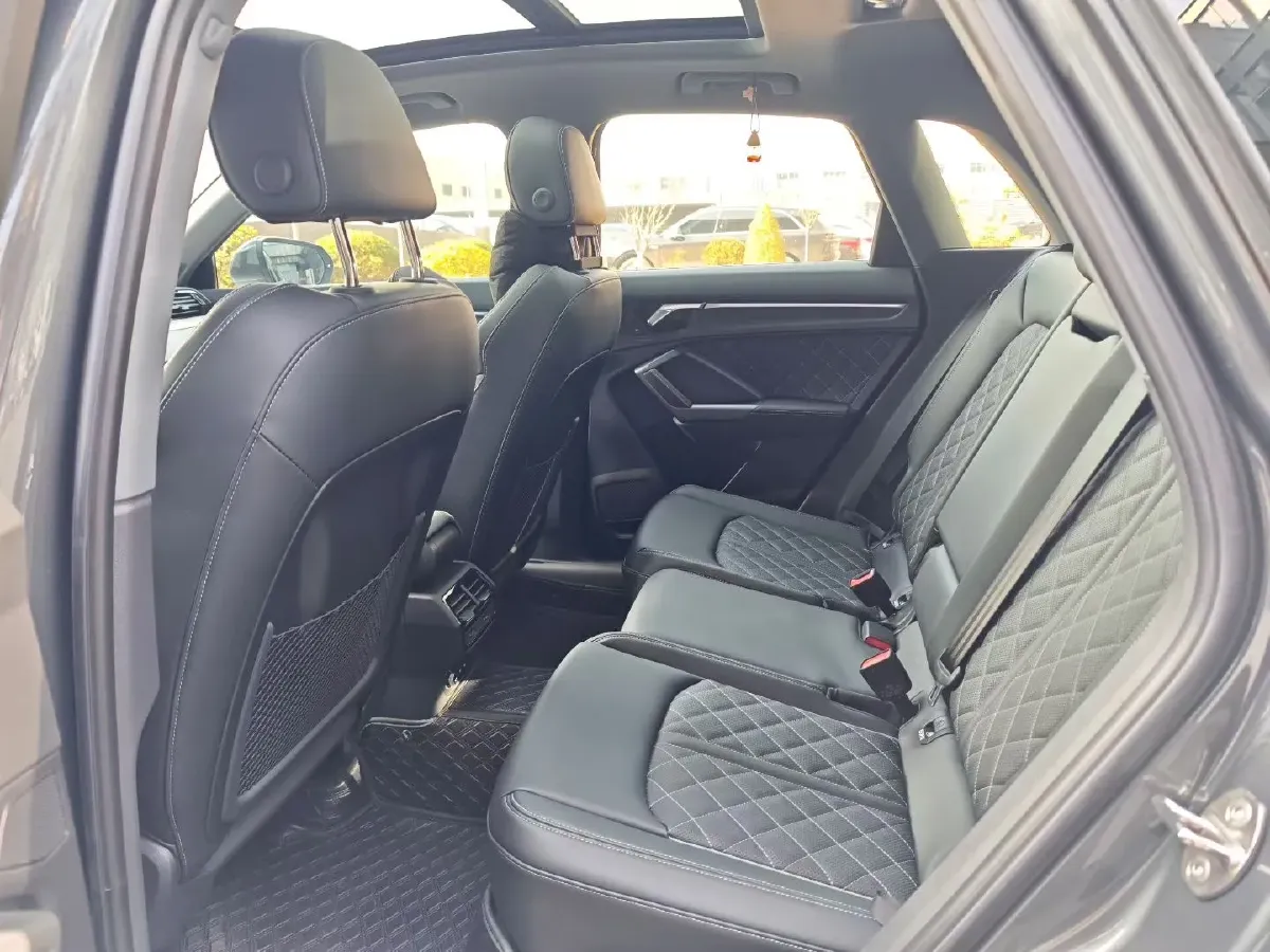 2024 Audi Q3 1.5T 160HP L4 7DCT,autocango,china used car exporter,china ev exporter,chinese used car exporter,chinese used ev exporter