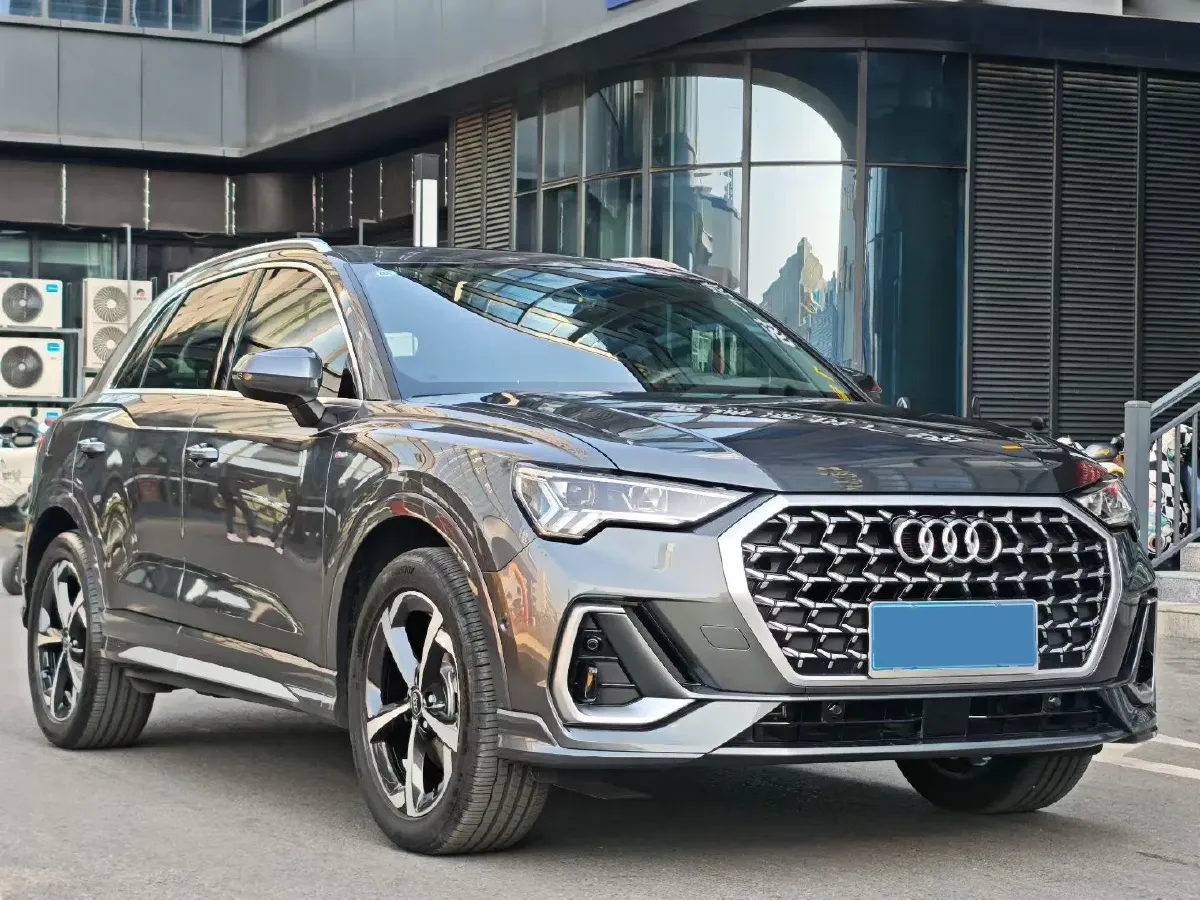 2024 Audi Q3 1.5T 160HP L4 7DCT,autocango,china used car exporter,china ev exporter,chinese used car exporter,chinese used ev exporter