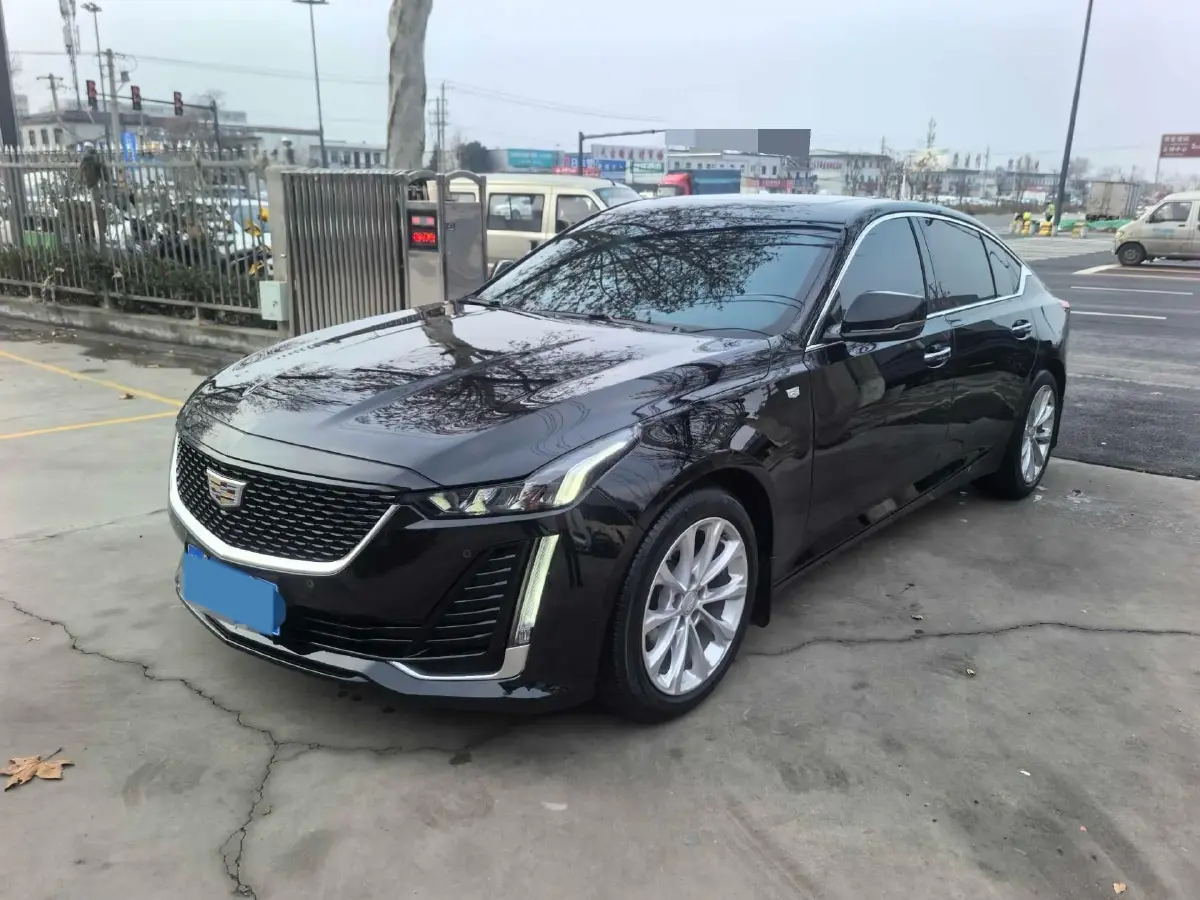 2022 Cadillac CT5 2.0T 237HP L4 10AT