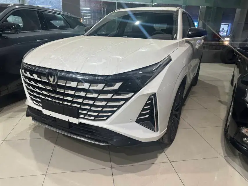 2025 ChangAn UNI-Z 1.5L 98HP L4 E-CVT PHEV