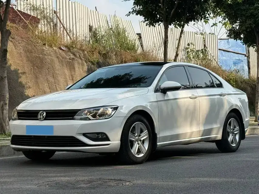 2018 Volkswagen Lamando 1.4T 131HP L4 7DCT