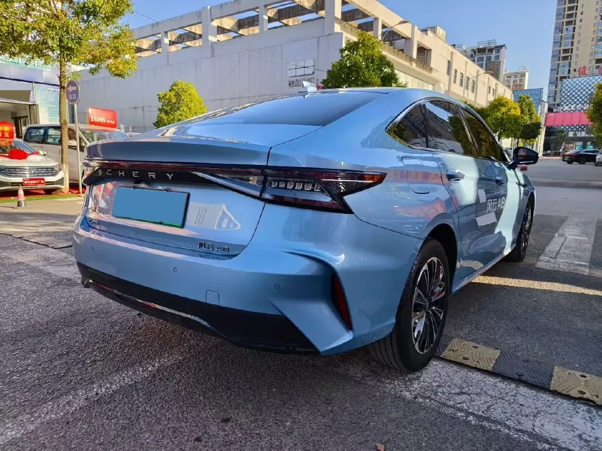 2024 Fulwin FulwinA8 1.5T 156HP L4 1DHT PHEV 18.3KWH,autocango,china used car exporter,china ev exporter,chinese used car exporter,chinese used ev exporter