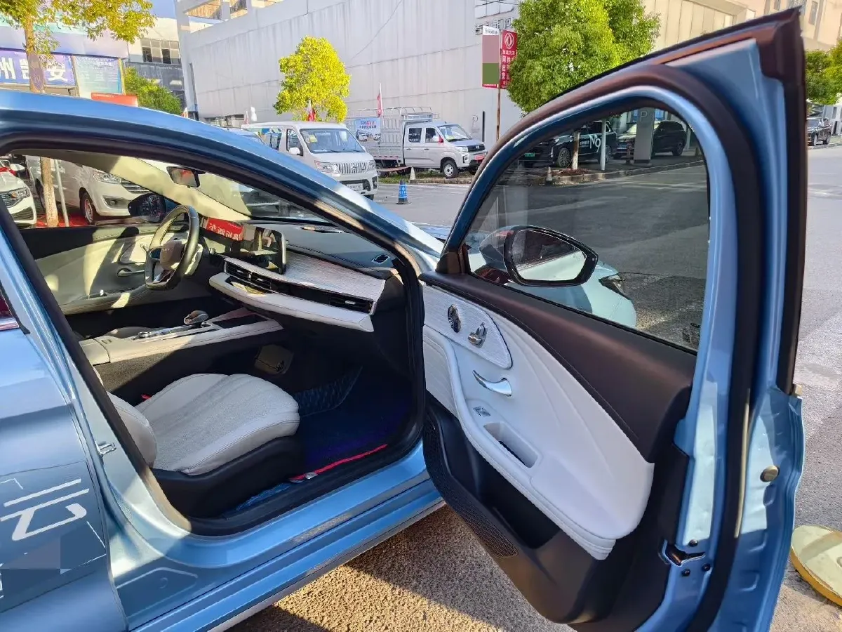 2024 Fulwin FulwinA8 1.5T 156HP L4 1DHT PHEV 18.3KWH,autocango,china used car exporter,china ev exporter,chinese used car exporter,chinese used ev exporter