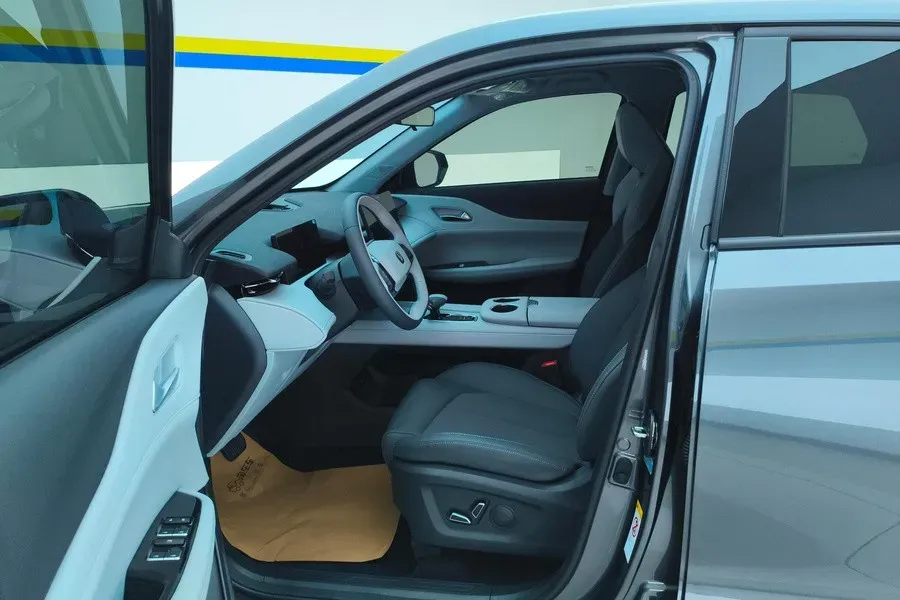 2025 ChangAn UNI-Z 1.5T 188HP L4 7DCT,autocango,china used car exporter,china ev exporter,chinese used car exporter,chinese used ev exporter