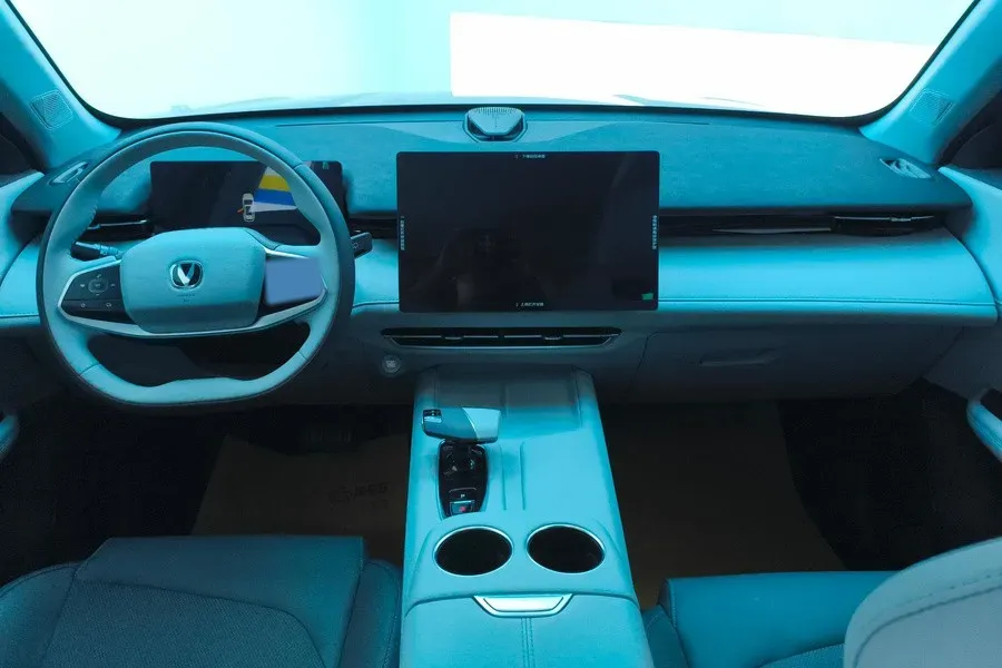 2025 ChangAn UNI-Z 1.5T 188HP L4 7DCT,autocango,china used car exporter,china ev exporter,chinese used car exporter,chinese used ev exporter