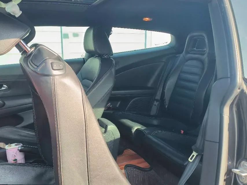 2011 Volkswagen Scirocco 2.0T 211HP L4 6DCT,autocango,china used car exporter,china ev exporter,chinese used car exporter,chinese used ev exporter