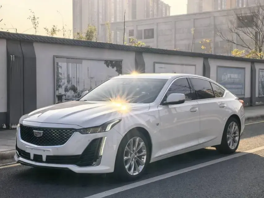 2021 Cadillac CT5 2.0T 237HP L4 10AT