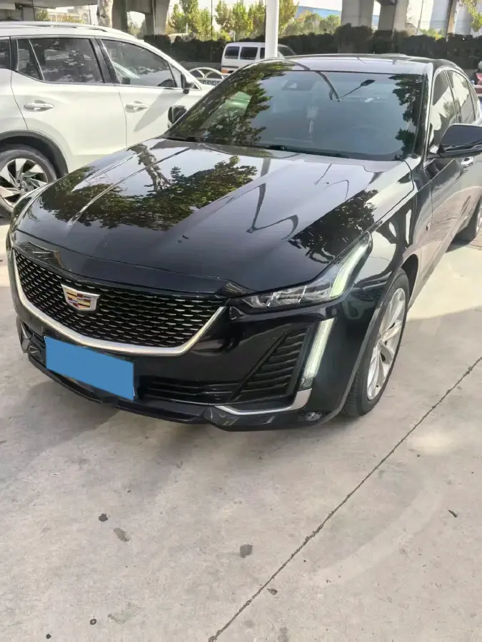 2022 Cadillac CT5 2.0T 237HP L4 10AT