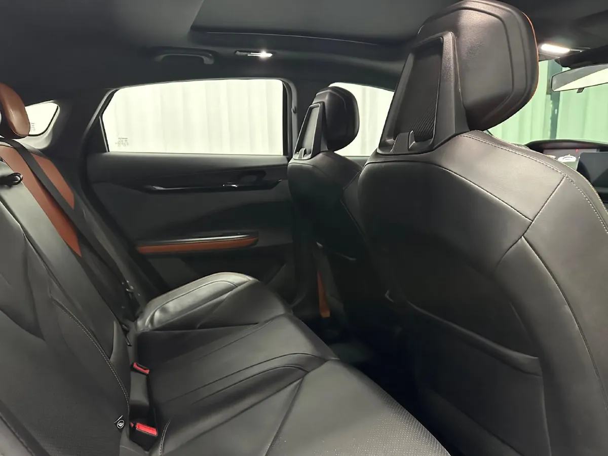 2022 ChangAn UNI-V 1.5T 188HP L4 7DCT,autocango,china used car exporter,china ev exporter,chinese used car exporter,chinese used ev exporter