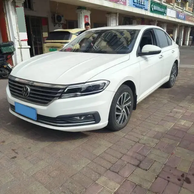 2022 Volkswagen Sagitar 1.2T 116HP L4 7DCT