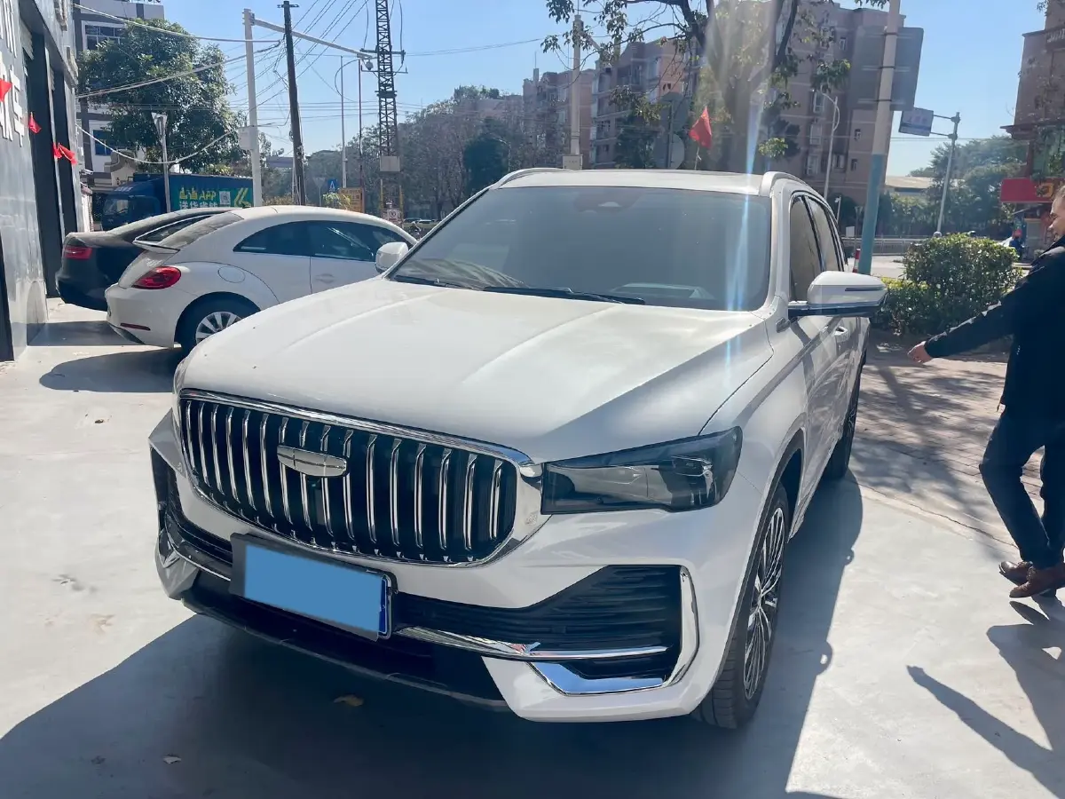 2025 Geely Monjaro 2.0T 238HP L4 8AT