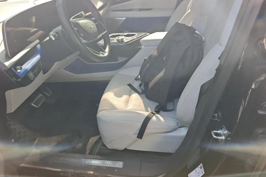 2024 Cadillac OPTIQ BEV 68.4KWH,autocango,china used car exporter,china ev exporter,chinese used car exporter,chinese used ev exporter