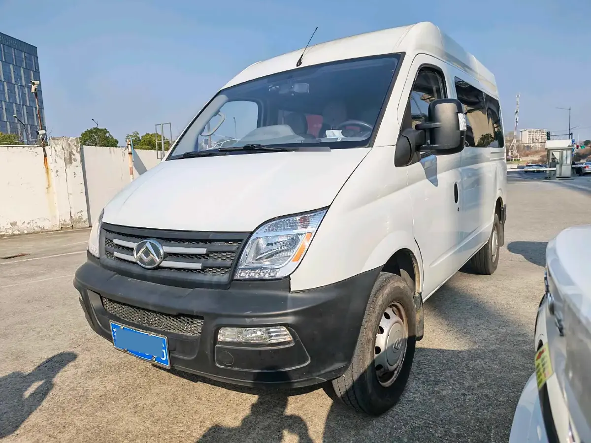 2020 MAXUS XinTu V80 2.5T 136HP L4 6MT