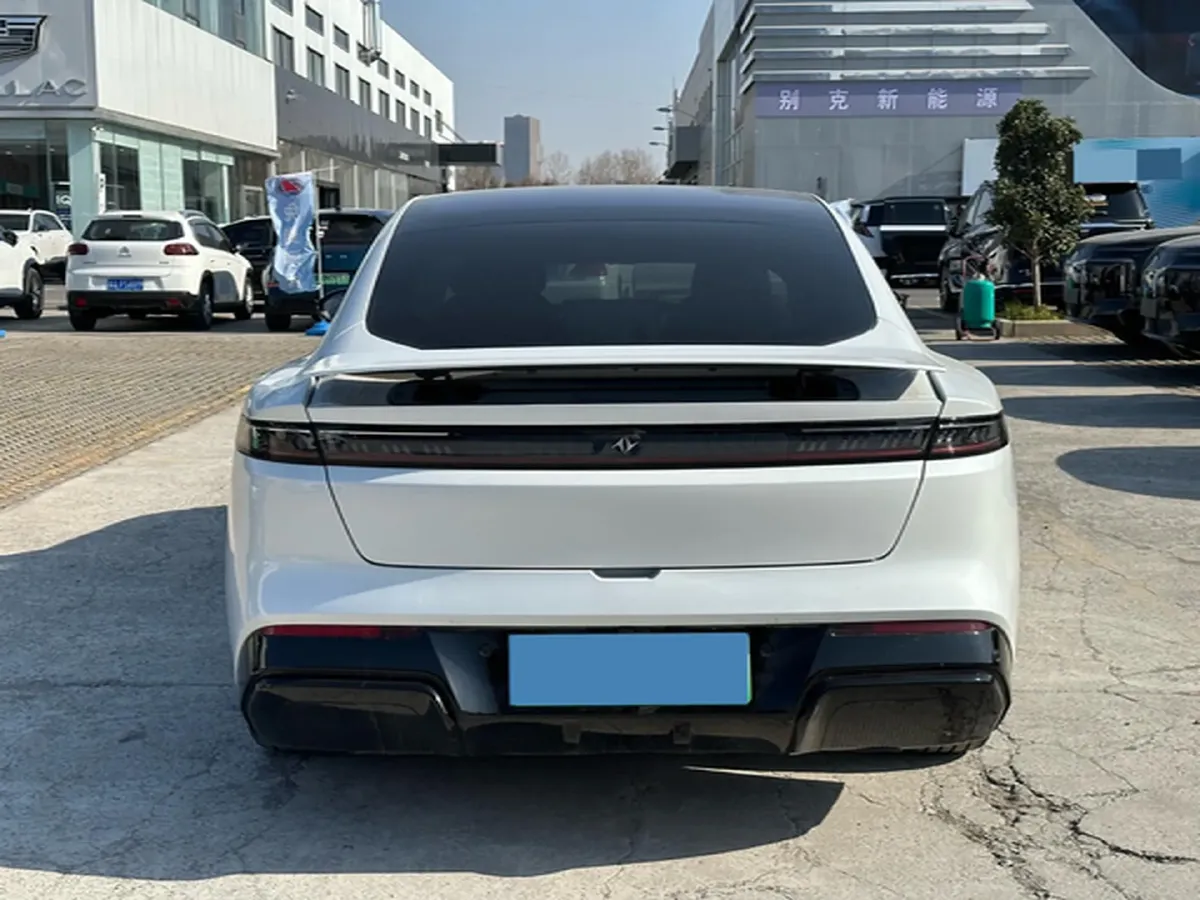 2024 DongFeng eπ eπ007 REEV 105HP REEV 28.4KWH,autocango,china used car exporter,china ev exporter,chinese used car exporter,chinese used ev exporter