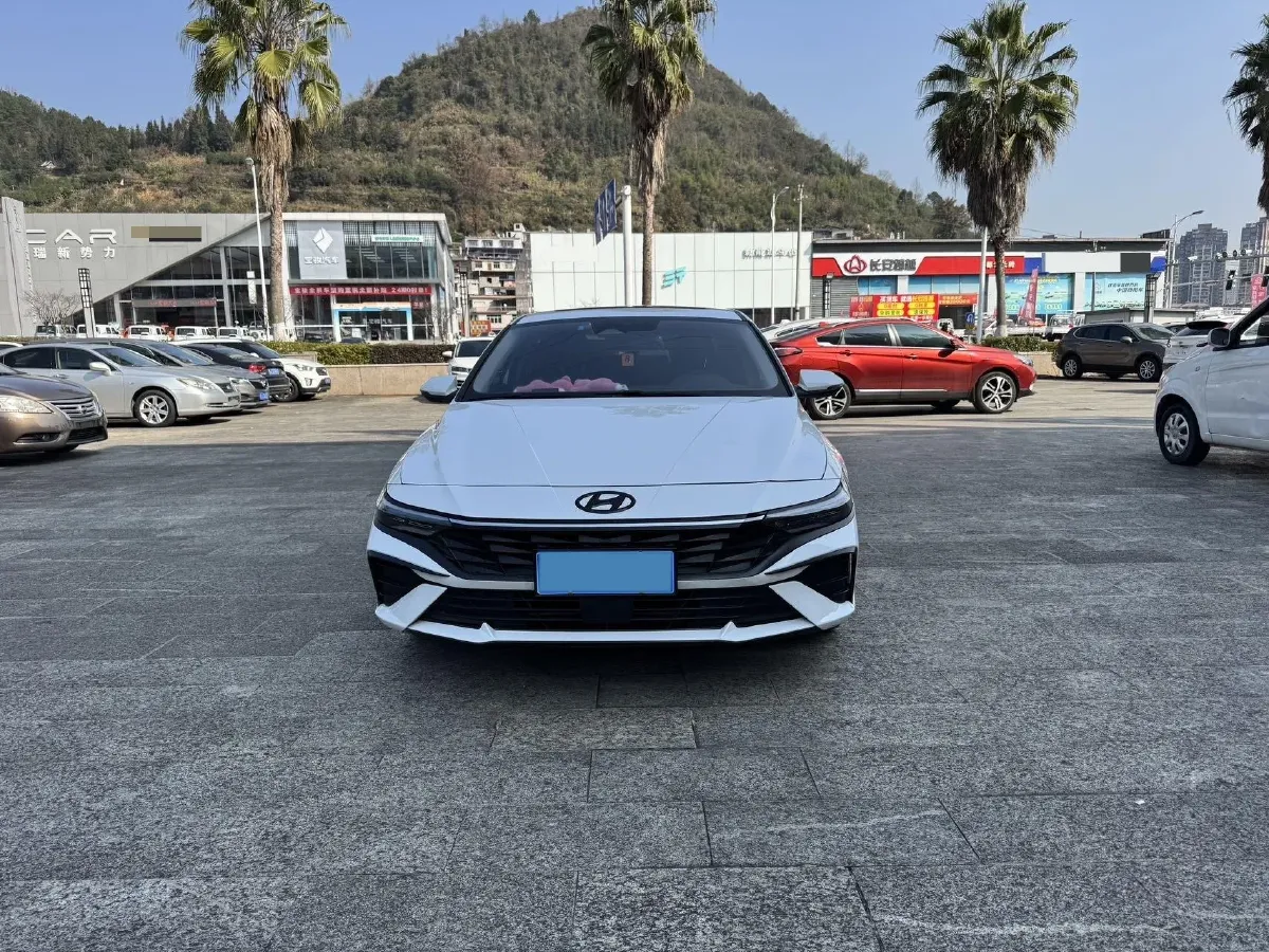 2023 Hyundai Elantra 1.5L 115HP L4 CVT,autocango,china used car exporter,china ev exporter,chinese used car exporter,chinese used ev exporter