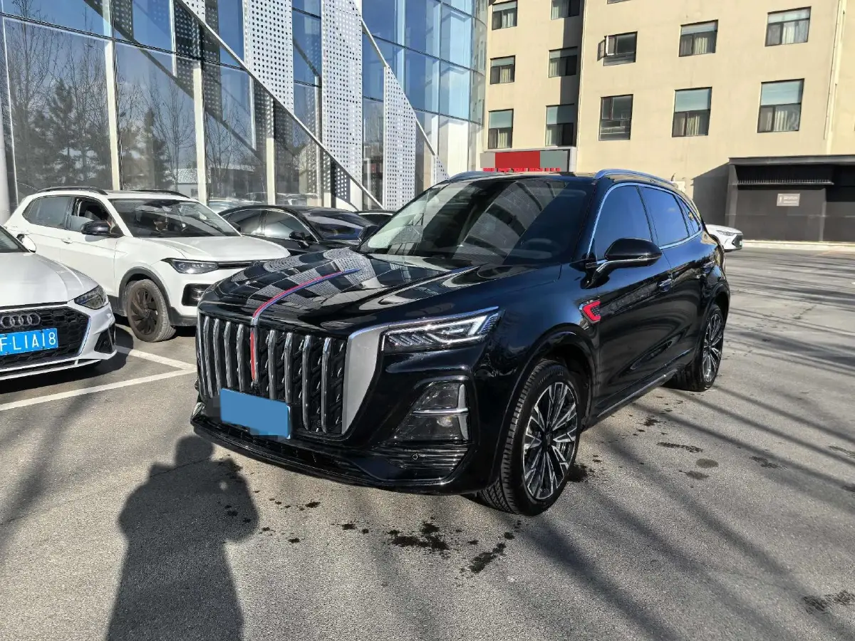2023 HongQi HS5 2.0T 252HP L4 8AT