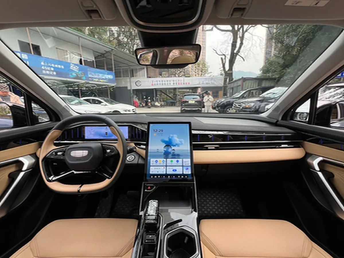 2023 Geely StarRay 1.5T 181HP L4 7DCT,autocango,china used car exporter,china ev exporter,chinese used car exporter,chinese used ev exporter