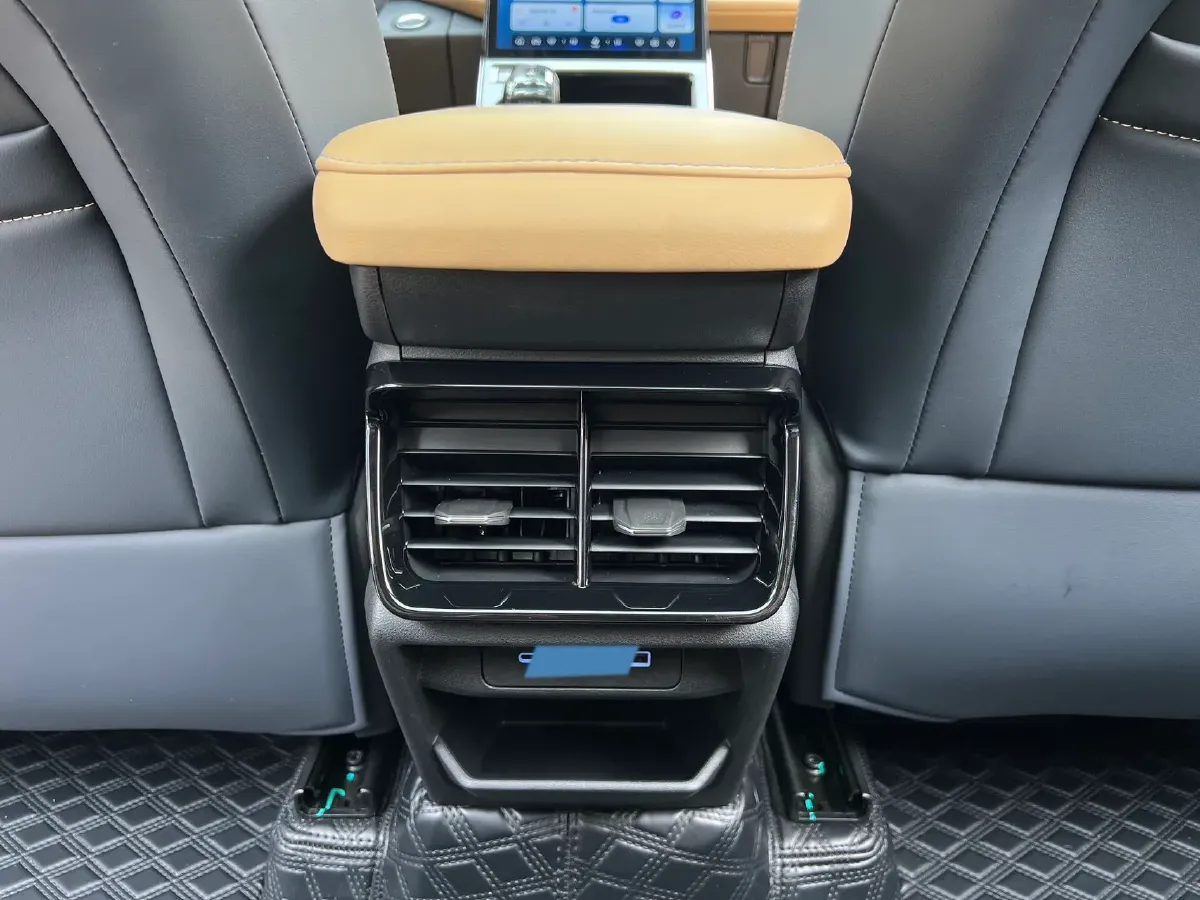 2023 Geely StarRay 1.5T 181HP L4 7DCT,autocango,china used car exporter,china ev exporter,chinese used car exporter,chinese used ev exporter