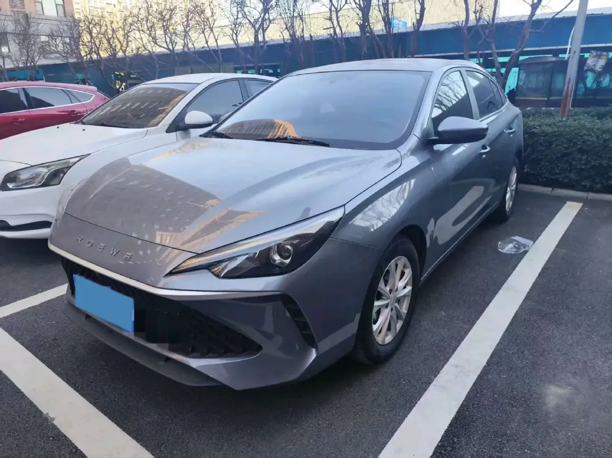 2026 Roewe i5 1.5L 129HP L4 CVT