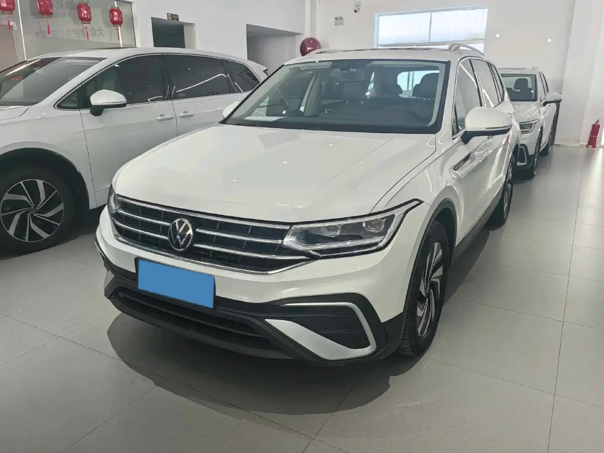 2023 Volkswagen Tiguan L 1.5T 160HP L4 7DCT