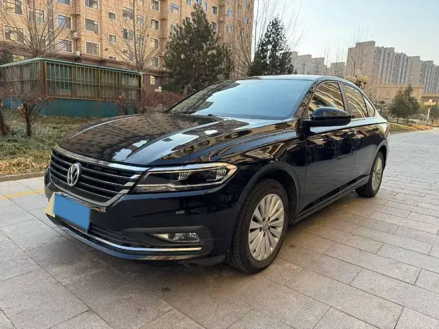 2019 Volkswagen Sagitar 1.2T 116HP L4 7DCT