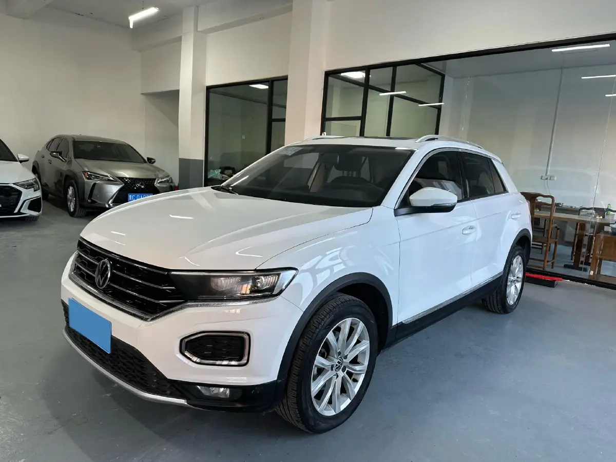 2022 Volkswagen T-Roc 1.4T 150HP L4 7DCT