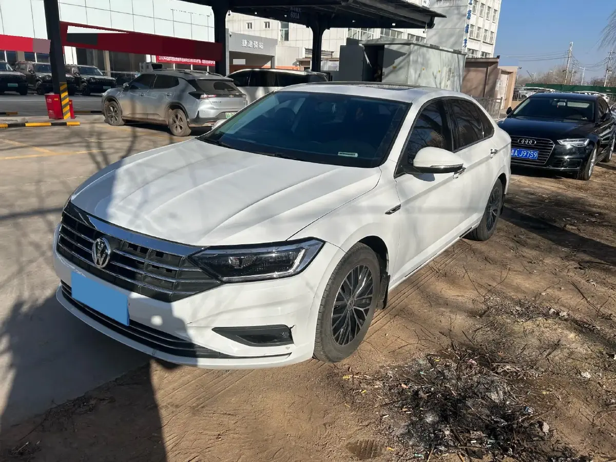 2021 Volkswagen Sagitar 1.2T 116HP L4 7DCT