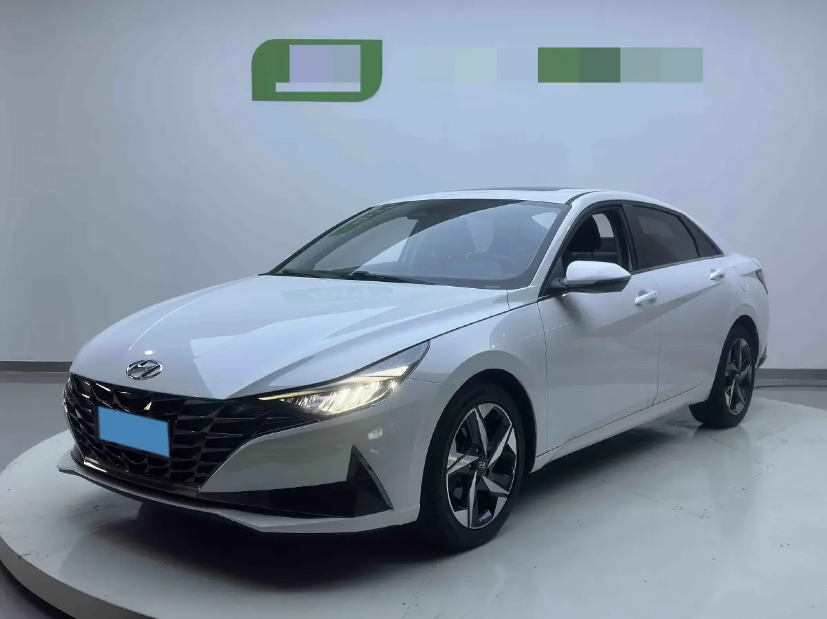 2022 Hyundai Elantra 1.5L 115HP L4 CVT