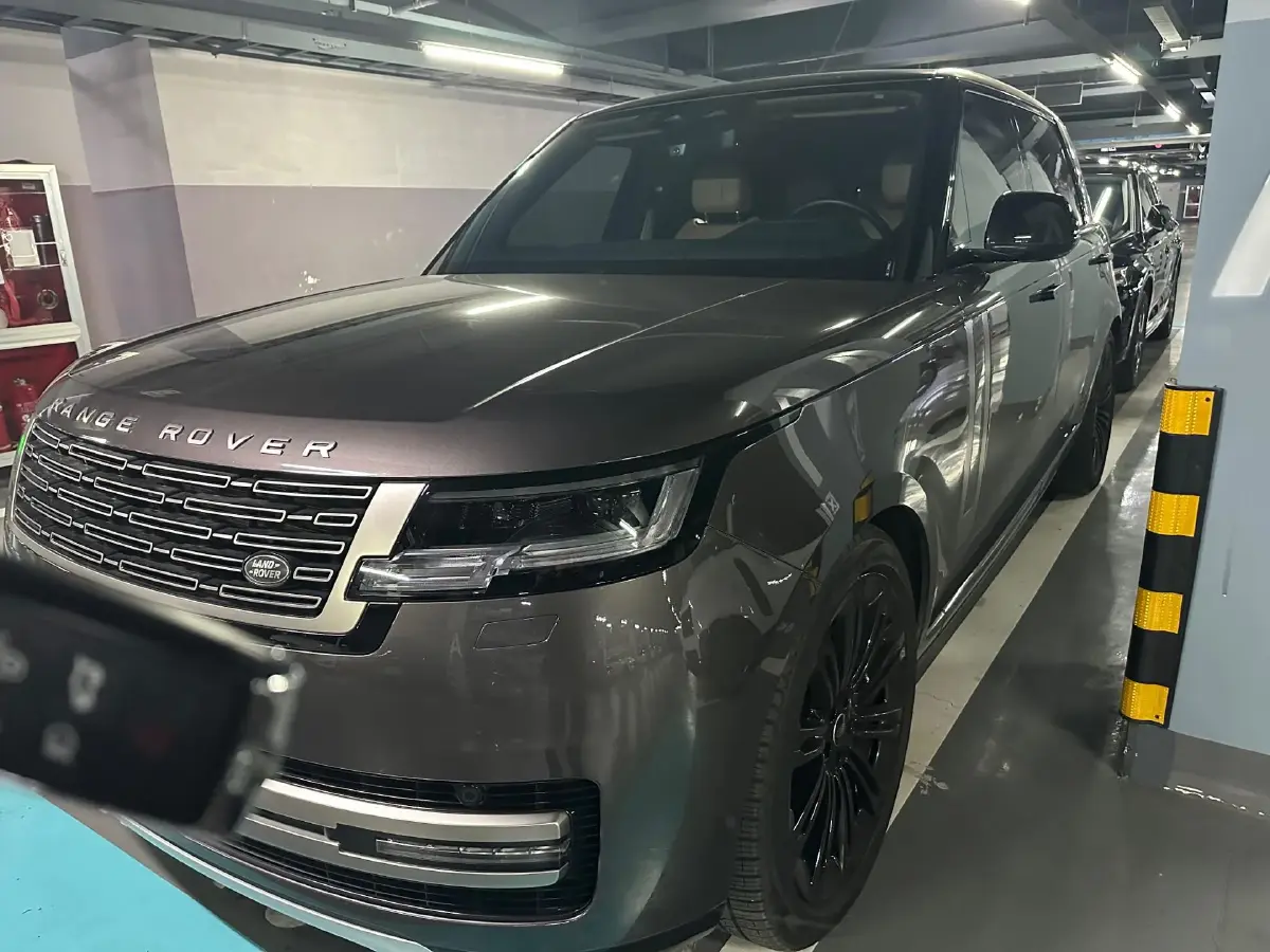 2023 Land Rover Range Rover 3.0T 400HP L6 8AT