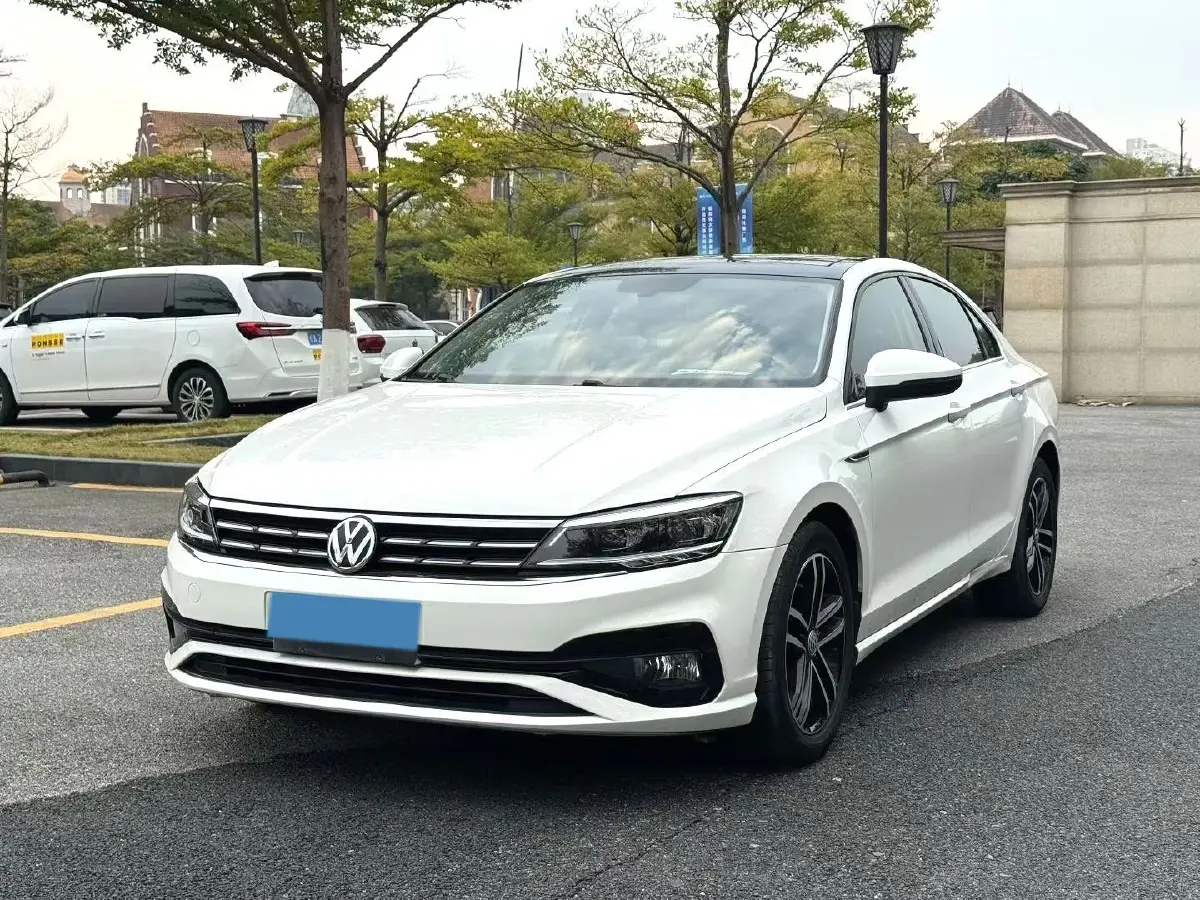 2019 Volkswagen Passat 1.4T 150HP L4 7DCT
