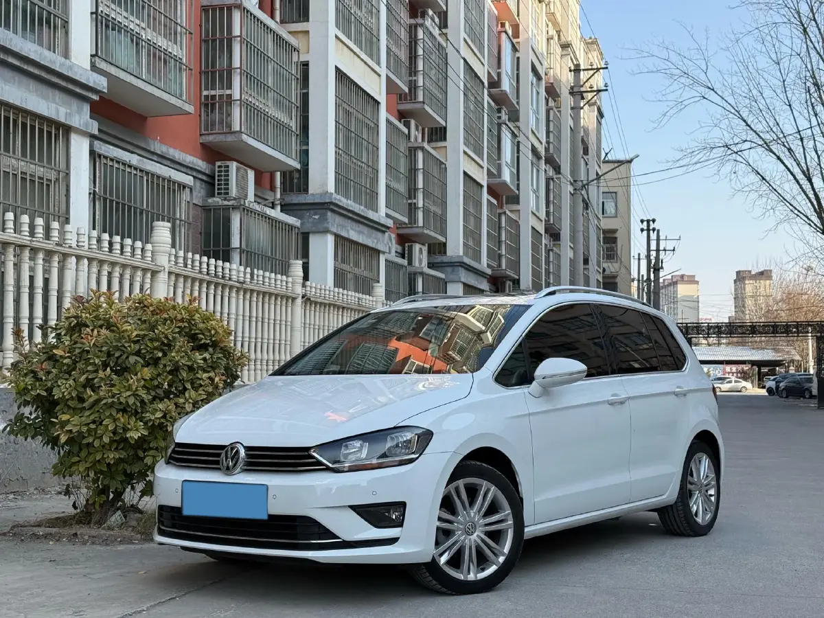 2018 Volkswagen Golf Sportsvan 1.4T 131HP L4 7DCT