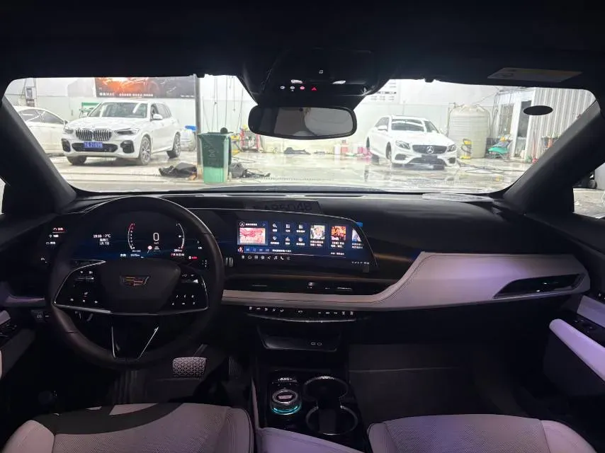 2023 Cadillac GT4 1.5T 211HP L4 9AT,autocango,china used car exporter,china ev exporter,chinese used car exporter,chinese used ev exporter